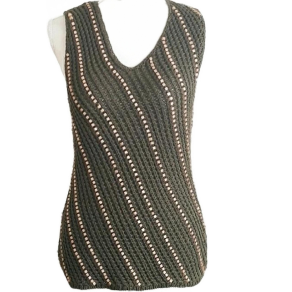 Liz Claiborne Green Knit Sweater Vest with Wooden Beads Size Large